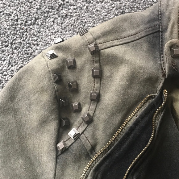 Jacket - Picture 4 of 8